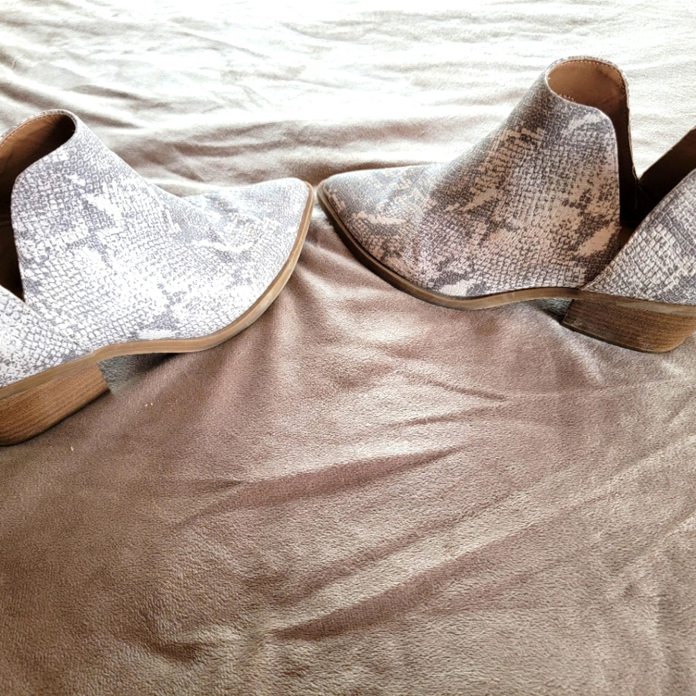 Snake Skin Booties - Picture 4 of 7